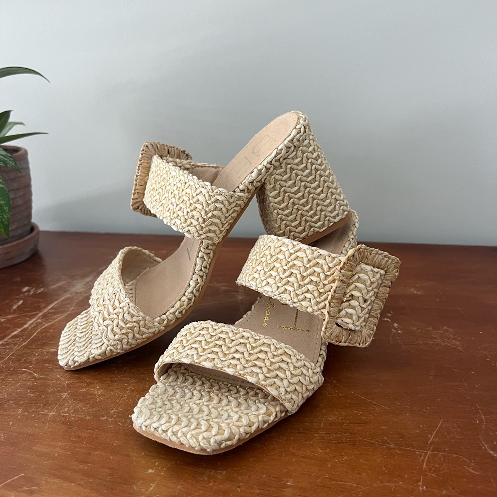 Beach by Matisse LUCY HEELED SANDAL, size 7, natural